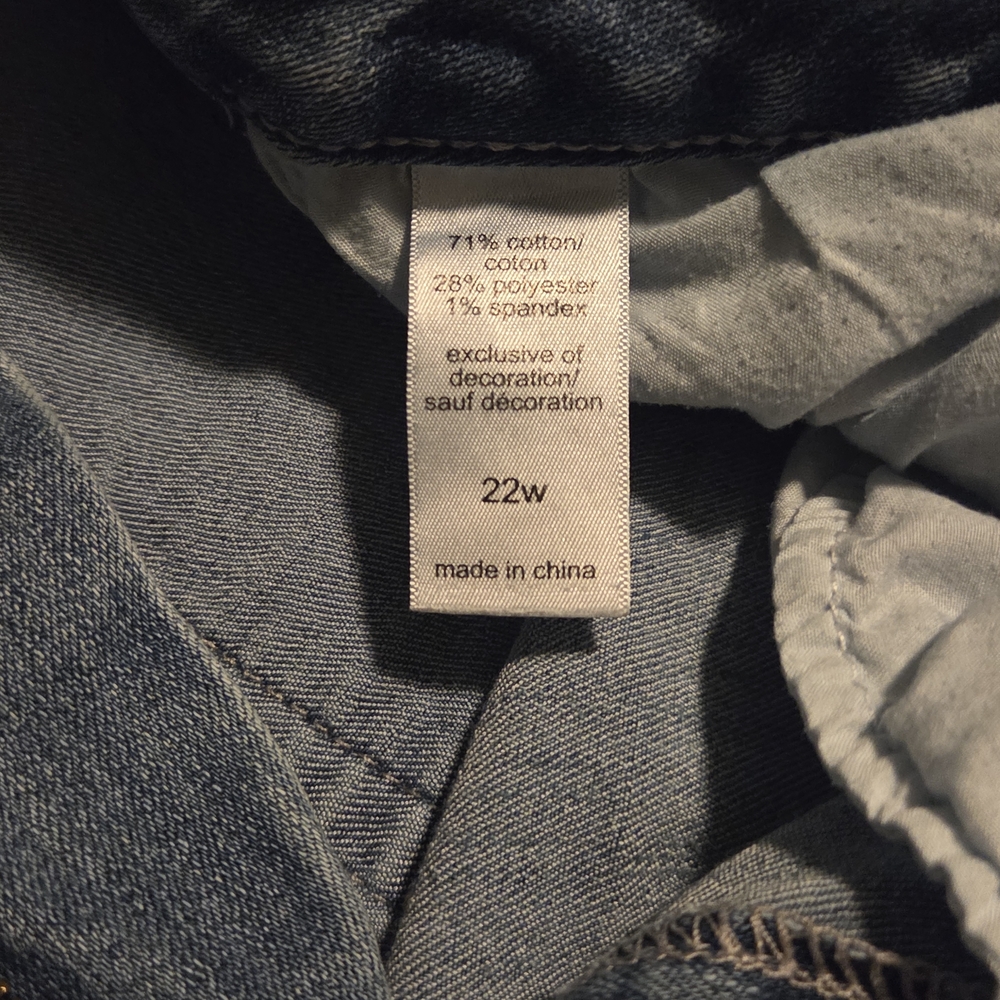 Womans Maurices Classic High-Rise Capri Light Washed Size 22w - Picture 8 of 11
